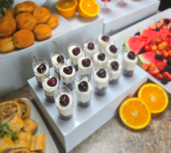 Mike's Modern Birthday, Fingerfood Menu with Dessert